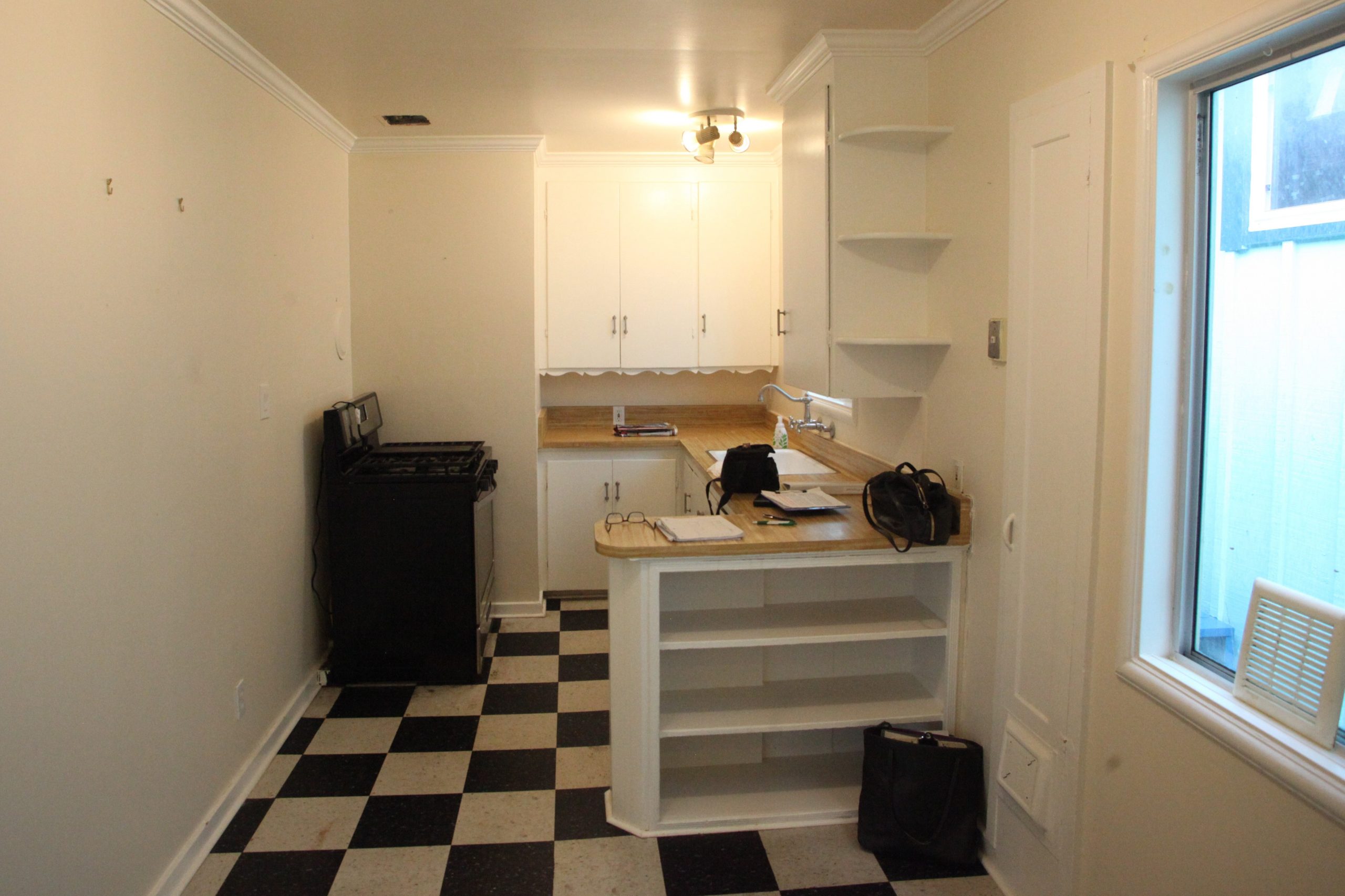 1327 Mariposa Street Kitchen Before